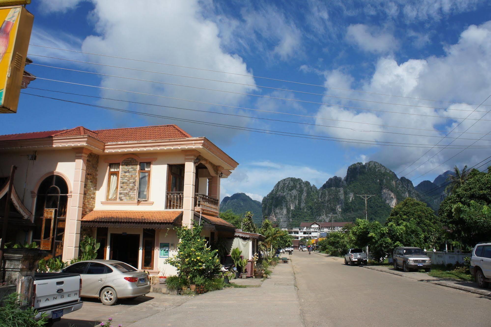 Viengsavanh Guesthouse Vang Vieng Exterior photo